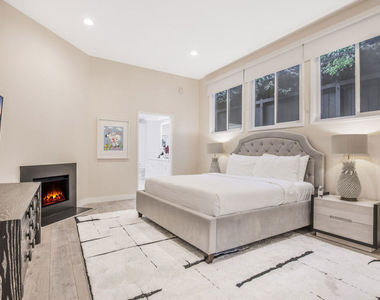 1833 Franklin Canyon Drive - Photo Thumbnail 11