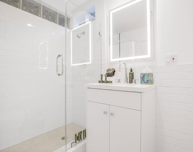 1833 Franklin Canyon Drive - Photo Thumbnail 19