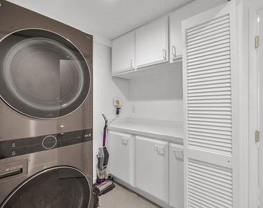 1833 Franklin Canyon Drive - Photo Thumbnail 22