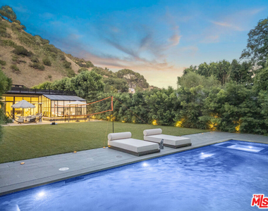 1833 Franklin Canyon Drive - Photo Thumbnail 28
