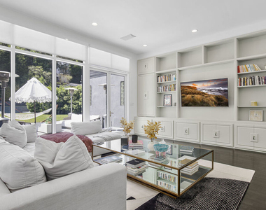 1833 Franklin Canyon Drive - Photo Thumbnail 5