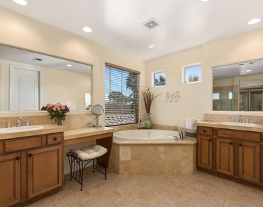 80591 Tangelo Court - Photo Thumbnail 20