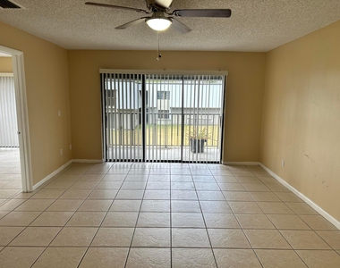 2513 S 17th Street - Photo Thumbnail 4