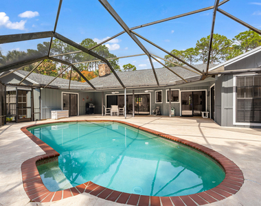 8166 N 155th Place - Photo Thumbnail 9