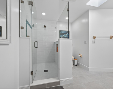 8166 N 155th Place - Photo Thumbnail 13
