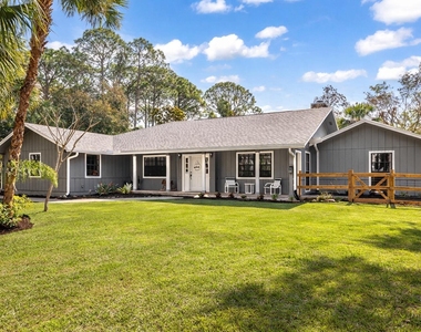 8166 N 155th Place - Photo Thumbnail 18