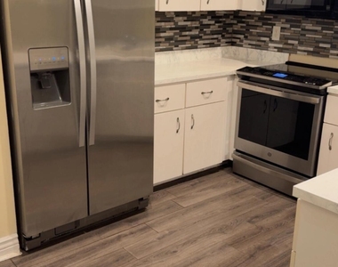 7640 Forest Green Ln - Photo Thumbnail 1