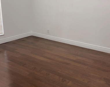 7640 Forest Green Ln - Photo Thumbnail 6