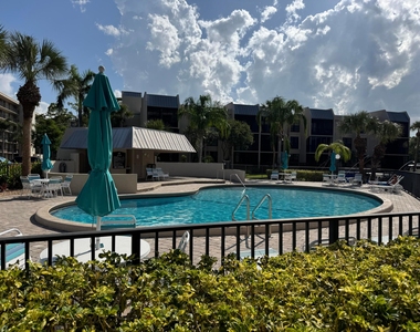 12 Royal Palm Way - Photo Thumbnail 19