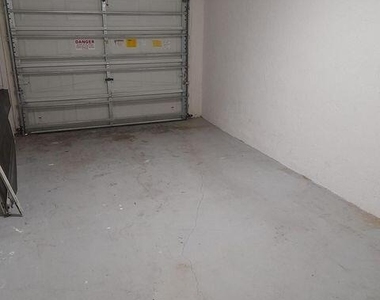 821 Pipers Cay Drive - Photo Thumbnail 12