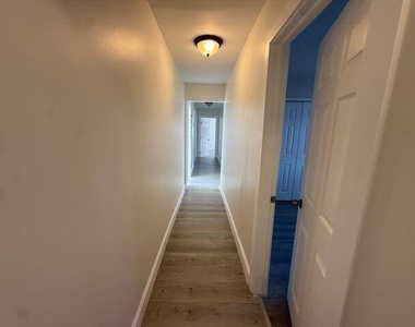 904 4th Street - Photo Thumbnail 40