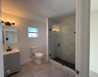 904 4th Street - Photo Thumbnail 13