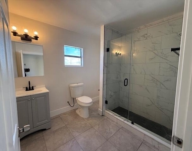 904 4th Street - Photo Thumbnail 15