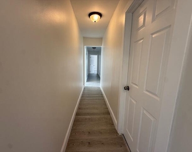 904 4th Street - Photo Thumbnail 22
