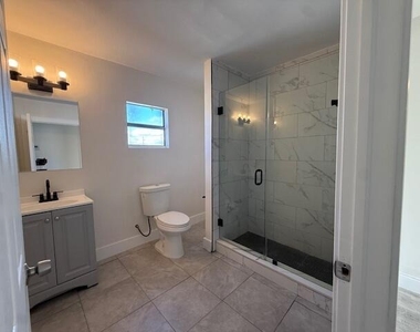 904 4th Street - Photo Thumbnail 12