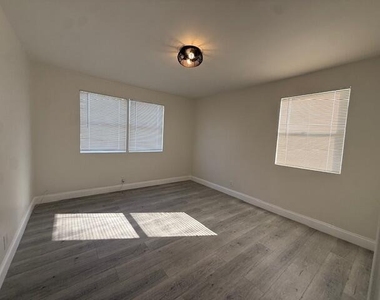 904 4th Street - Photo Thumbnail 30