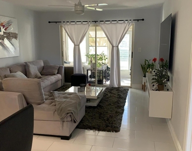 2500 Fiore Way - Photo Thumbnail 3