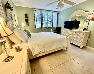 4801 Esedra Court - Photo Thumbnail 4