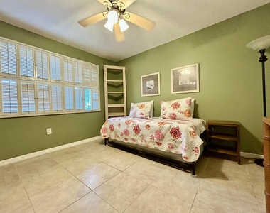 4801 Esedra Court - Photo Thumbnail 6