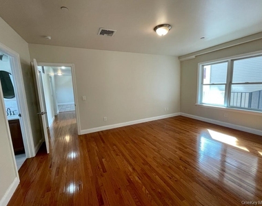 5 Brandreth Street - Photo Thumbnail 3
