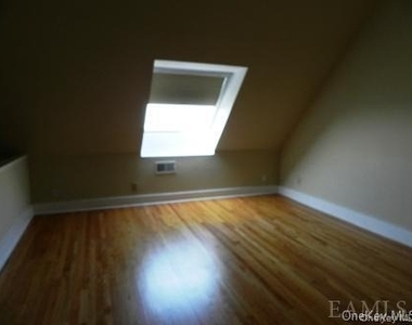 304 Chateau Rive Street - Photo Thumbnail 6