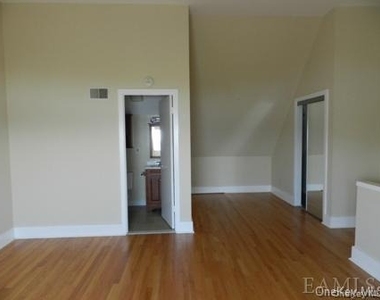 304 Chateau Rive Street - Photo Thumbnail 7