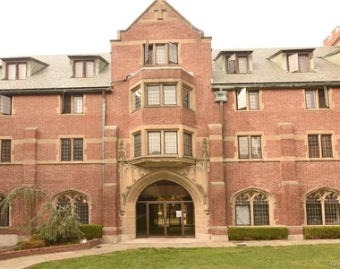 304 Chateau Rive Street - Photo Thumbnail 11