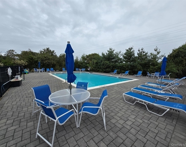 1 Village Green Drive - Photo Thumbnail 11
