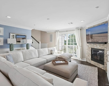 34 Village Green Drive - Photo Thumbnail 4