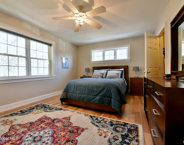 27 Horseshoe Drive - Photo Thumbnail 16