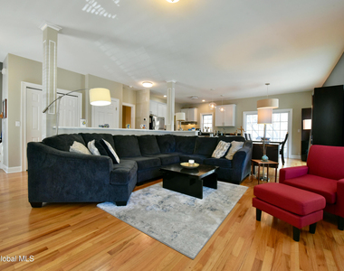 27 Horseshoe Drive - Photo Thumbnail 8