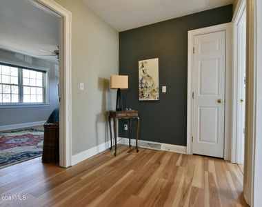 27 Horseshoe Drive - Photo Thumbnail 15
