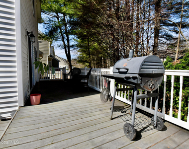 27 Horseshoe Drive - Photo Thumbnail 7