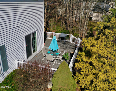 27 Horseshoe Drive - Photo Thumbnail 4