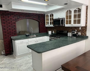 189 Hill Street - Photo Thumbnail 8