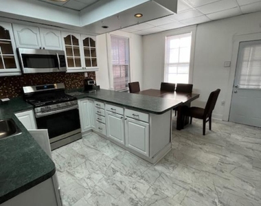 189 Hill Street - Photo Thumbnail 6