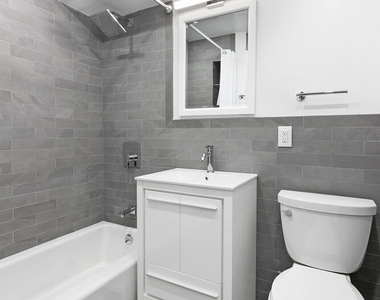 211 E 53rd Street - Photo Thumbnail 4