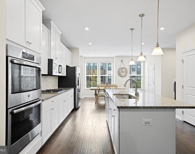 22255 Sims Terrace - Photo Thumbnail 15