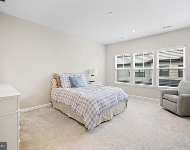 22255 Sims Terrace - Photo Thumbnail 18