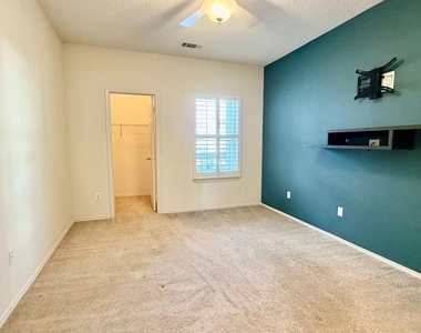 4417 Fair Stone Drive - Photo Thumbnail 13