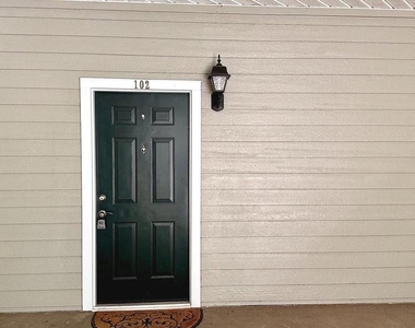 4417 Fair Stone Drive - Photo Thumbnail 2