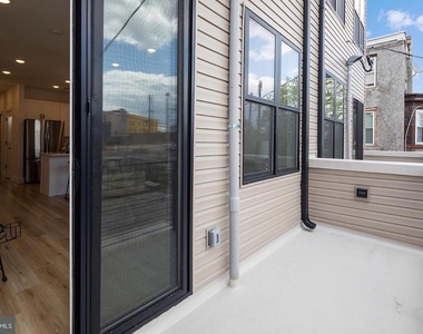 3108 Clifford Street - Photo Thumbnail 7