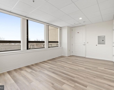 7040 Oxford Avenue - Photo Thumbnail 45