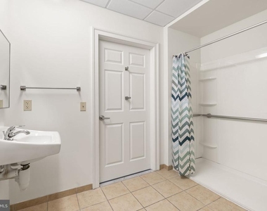 7040 Oxford Avenue - Photo Thumbnail 33