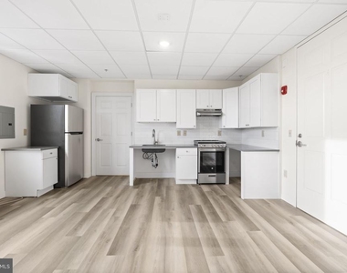 7040 Oxford Avenue - Photo Thumbnail 39