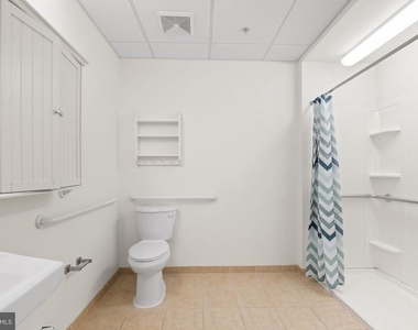7040 Oxford Avenue - Photo Thumbnail 38