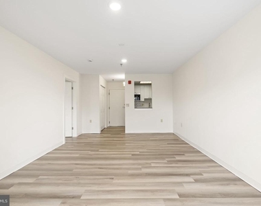 7040 Oxford Avenue - Photo Thumbnail 32