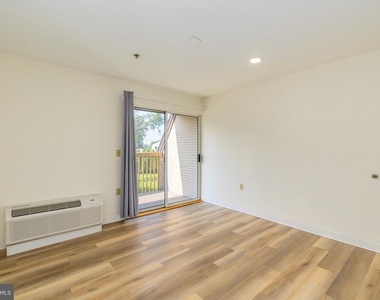 7040 Oxford Avenue - Photo Thumbnail 67