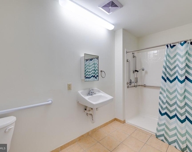 7040 Oxford Avenue - Photo Thumbnail 68