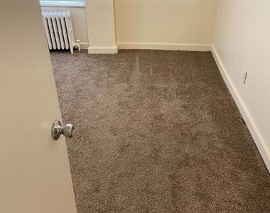 352 N Gross Street - Photo Thumbnail 4